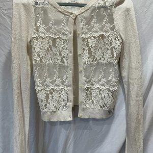 Abercrombie adorable cream cardigan